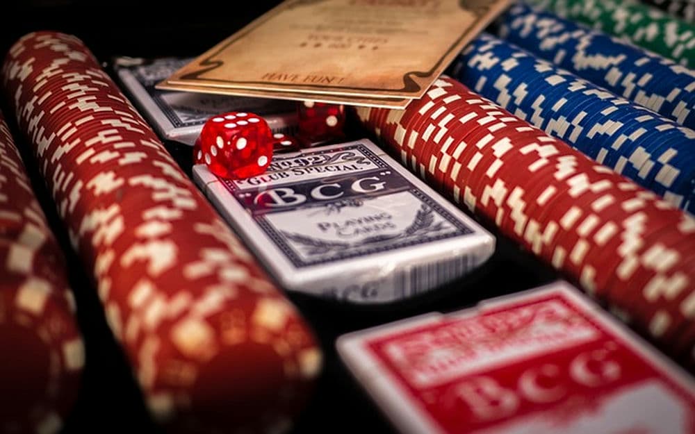 Understanding the Psychology of Playing Online Poker W88  